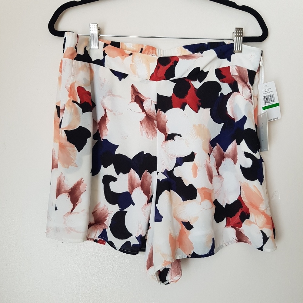 SALE! 1. STATE KENYA FLORAL PRINT DRESS SHORTS